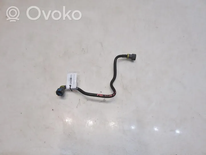 Renault Clio III Tuyau d'alimentation conduite de carburant 