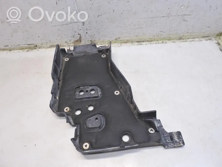 Subaru Outback Protección inferior de la caja de cambios 56440AG