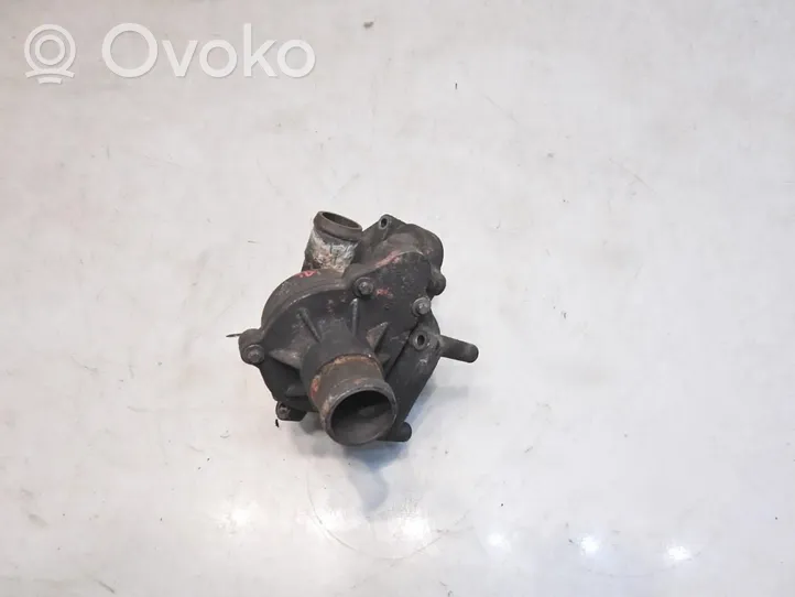 Audi A8 S8 D3 4E Vesipumppu 057121011E