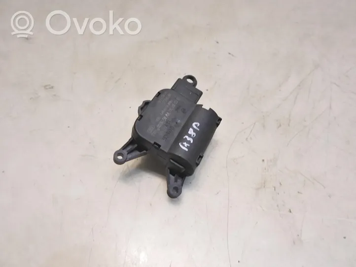 Audi A3 S3 8P Motor/activador trampilla del aire acondicionado (A/C) 1K0907511B