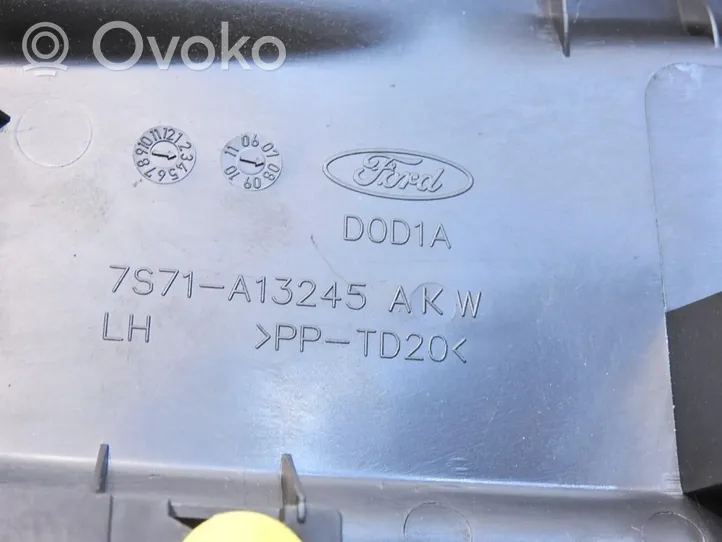 Ford Mondeo MK IV Takaoven kynnyksen suojalista 7S71-A13245AKW