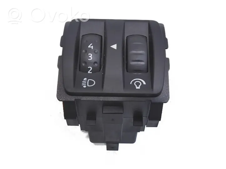 Renault Scenic II -  Grand scenic II Headlight level height control switch 8200121805B