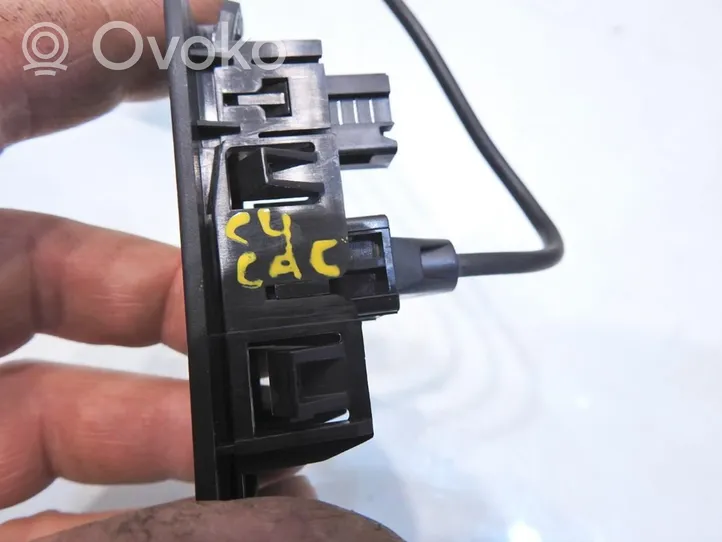 Citroen C4 Cactus Câble adaptateur AUX 9800093580