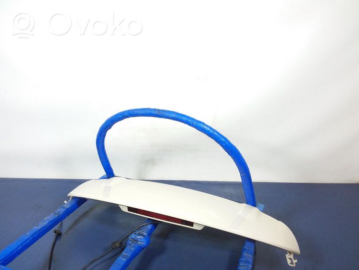 Renault Clio IV Spoiler tylnej szyby klapy bagażnika 960301177R