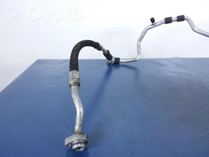 Volkswagen PASSAT B6 Air conditioning (A/C) pipe/hose 3C0820743BT