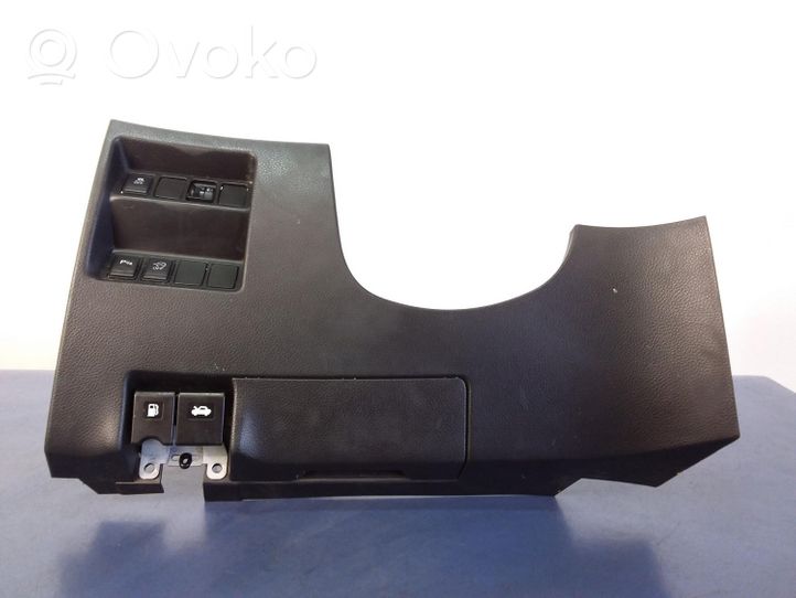 Nissan Qashqai Altro elemento di rivestimento sottoporta/montante 681064EH0A