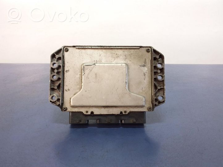 Renault Megane II Komputer / Sterownik ECU silnika 8200298457