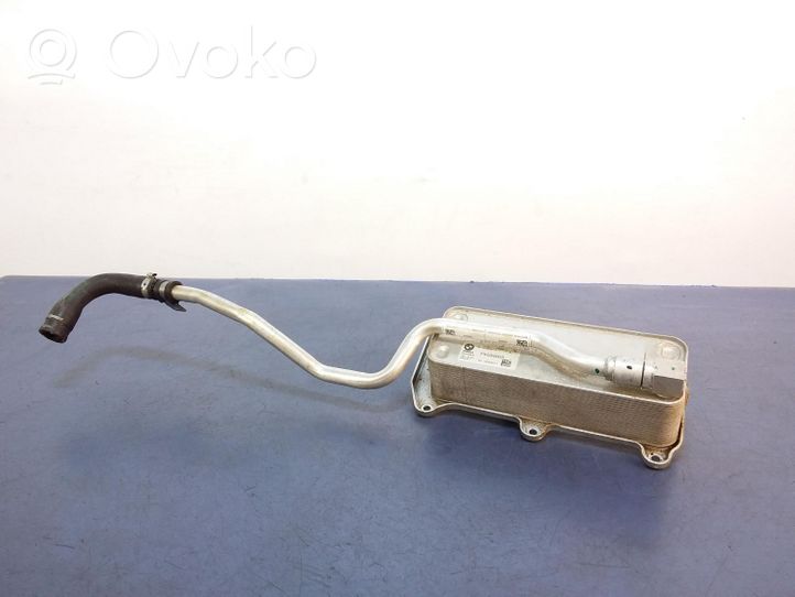 BMW 5 G30 G31 Radiatore dell’olio del motore 7648914