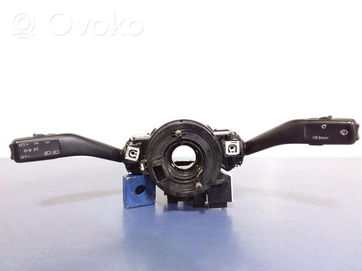 Volkswagen Jetta V Bouton poussoir de démarrage du moteur 1K5953503CE