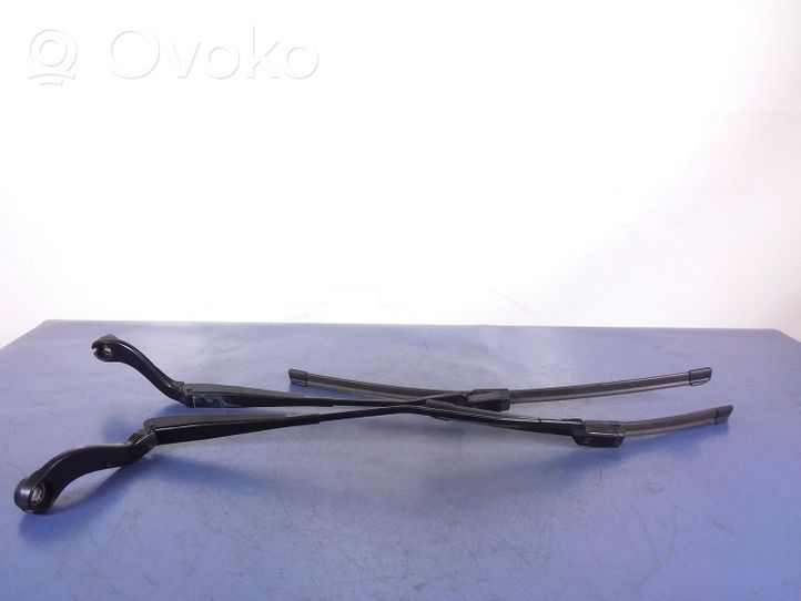 Ford Ecosport Front wiper blade arm CN15-17526-DC