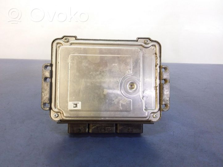 Renault Trafic II (X83) Komputer / Sterownik ECU silnika 0281017065