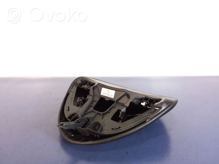 Renault Clio IV Muu kynnyksen/pilarin verhoiluelementti 682408065R