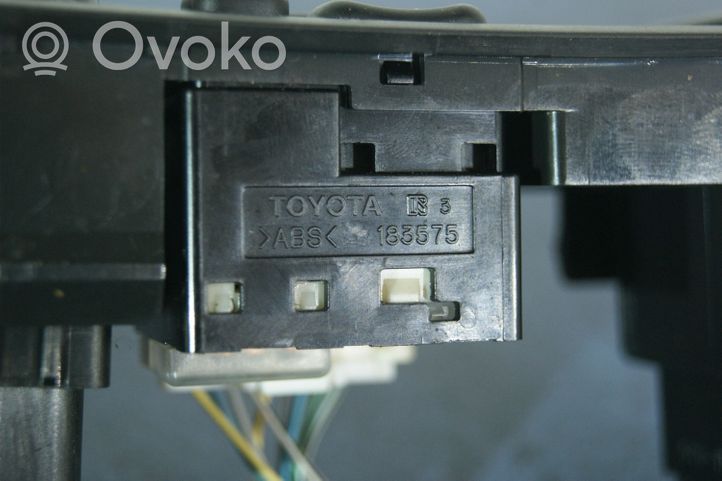 Toyota Avensis T250 Interruttore a pulsante start e stop motore 777667