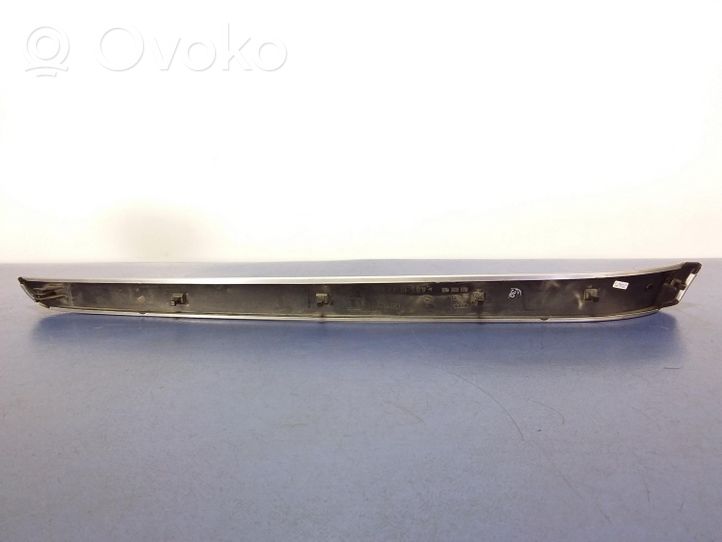 Audi A4 S4 B7 8E 8H Rivestimento posteriore minigonna laterale 8E0867410