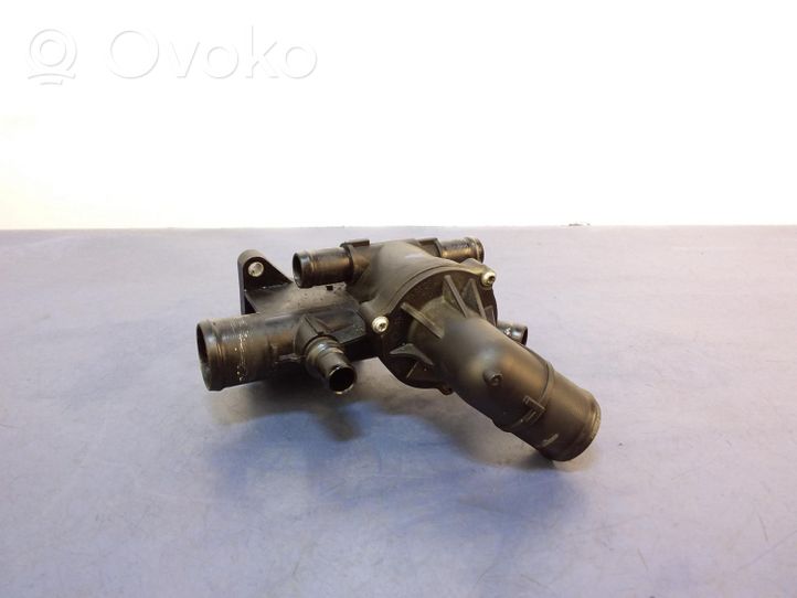 Renault Megane I Boîtier de thermostat / thermostat 110618527R