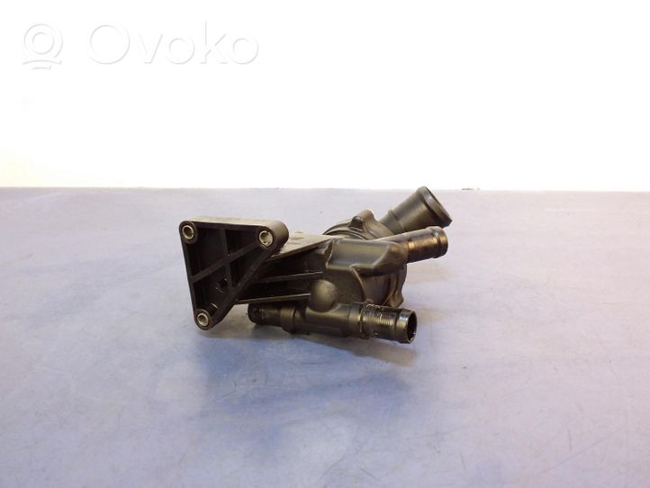 Renault Megane I Boîtier de thermostat / thermostat 110618527R