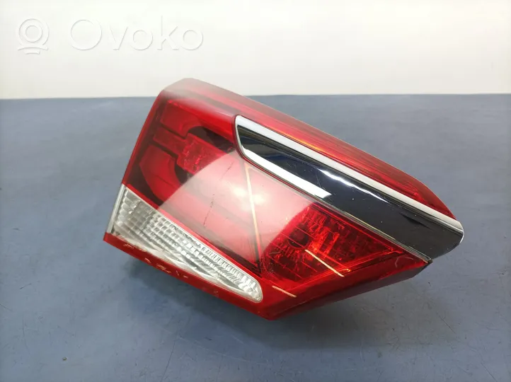 Hyundai i40 Lampa tylna 92403-3Z5