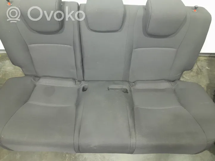 Toyota Yaris Sēdekļu komplekts 01
