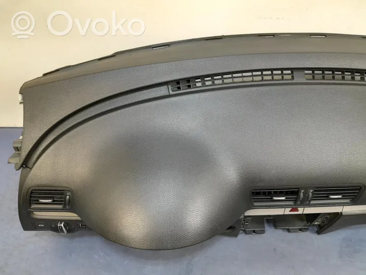 Volkswagen PASSAT CC Panelė 