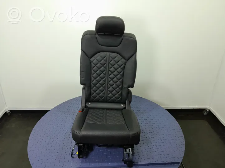 Audi Q7 4M Second row seats 01