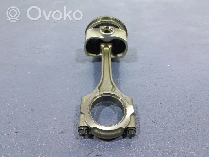 Toyota Corolla E210 E21 Piston 01