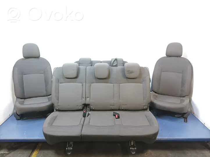 Dacia Lodgy Fotele / Kanapa / Komplet 
