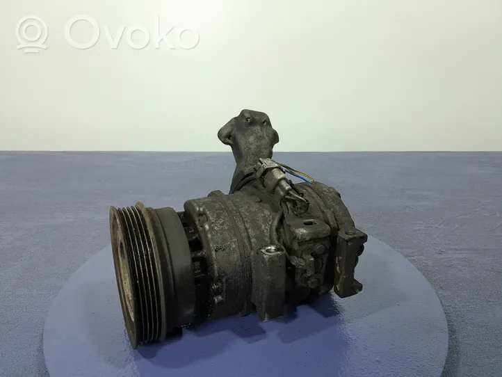 Toyota Avensis Verso Ilmastointilaitteen kompressorin pumppu (A/C) 447220-4221