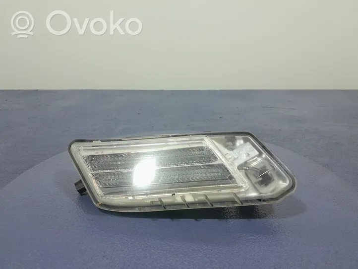 Volvo XC60 Priešrūkinis žibintas priekyje 89068027-F