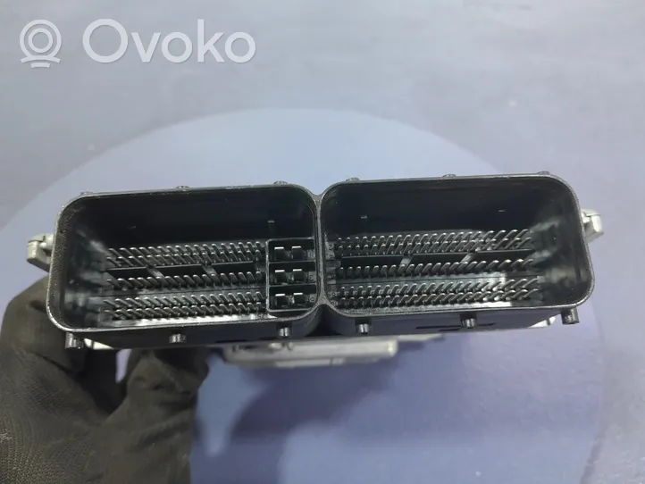 Volkswagen PASSAT B8 Komputer / Sterownik ECU silnika 06K907425E