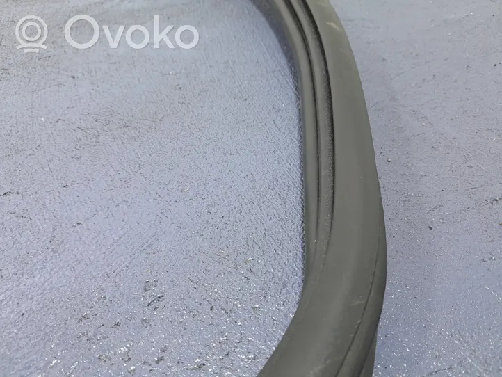 Ford Kuga II Trunk rubber seal (body) 01