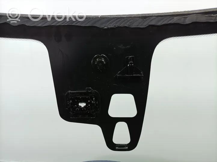 Volvo S60 Front windscreen/windshield window 01