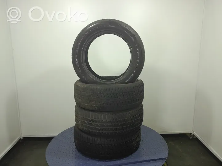 Audi Q7 4M R17 winter tire 01