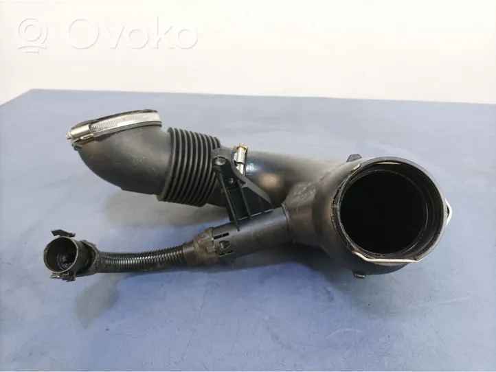 BMW 5 E60 E61 Rura / Wąż dolotowy powietrza 7803843