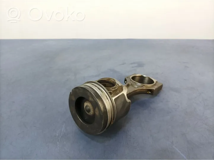 BMW 3 F30 F35 F31 Piston 