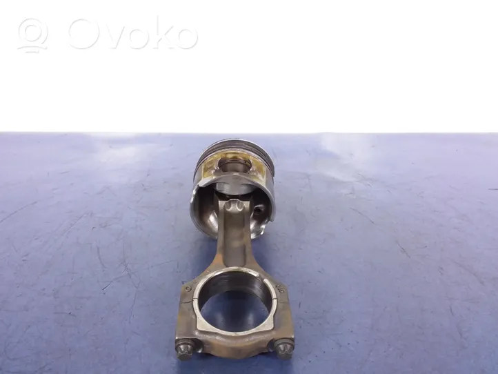 BMW 3 E90 E91 Piston 