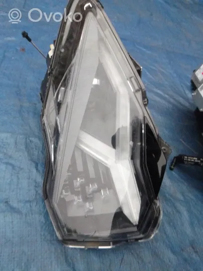 Lamborghini Aventador Lampa przednia 