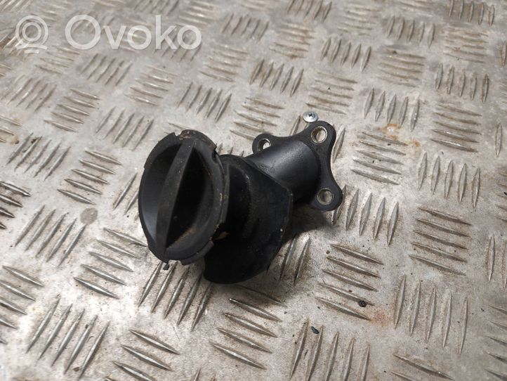 Volvo XC60 Oil fill pipe 31330189