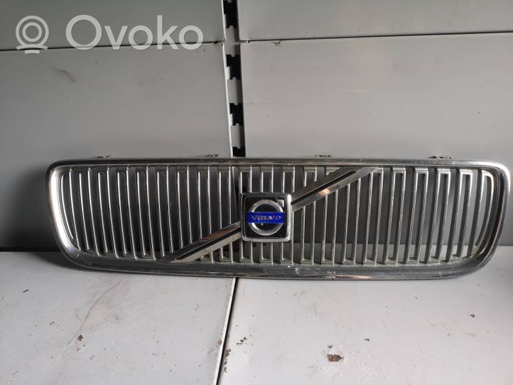 Volvo V70 Griglia superiore del radiatore paraurti anteriore 08693346