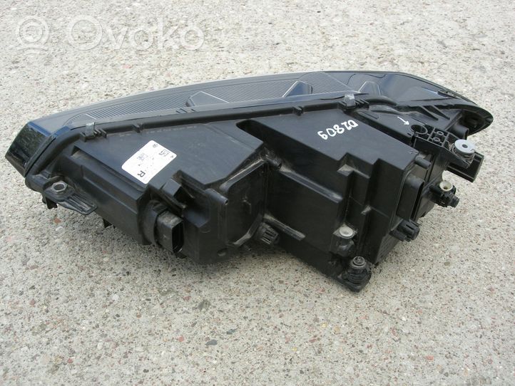 Volkswagen Touran III Lampa przednia 5TB941036B