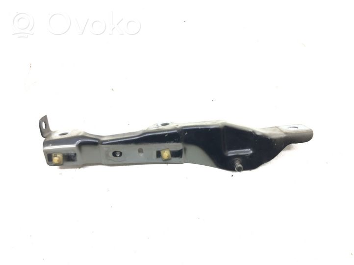 Renault Clio IV Uchwyt / Mocowanie błotnika przedniego 641351725R