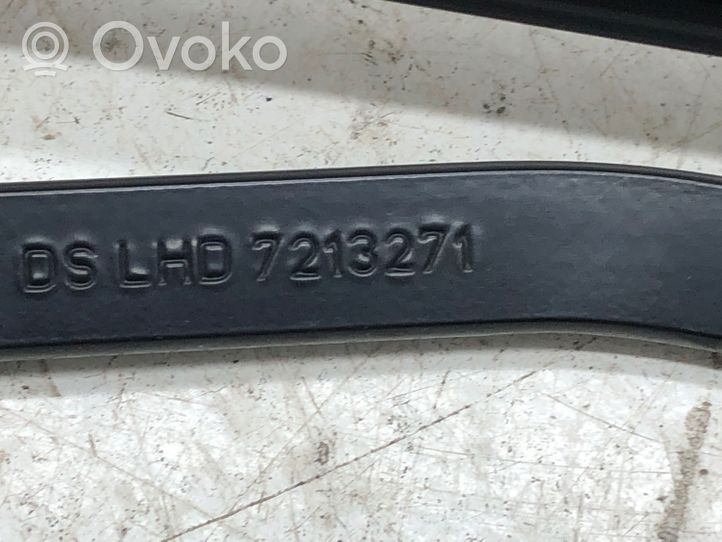 BMW X3 F25 Priekinio stiklo valytuvas 7213271