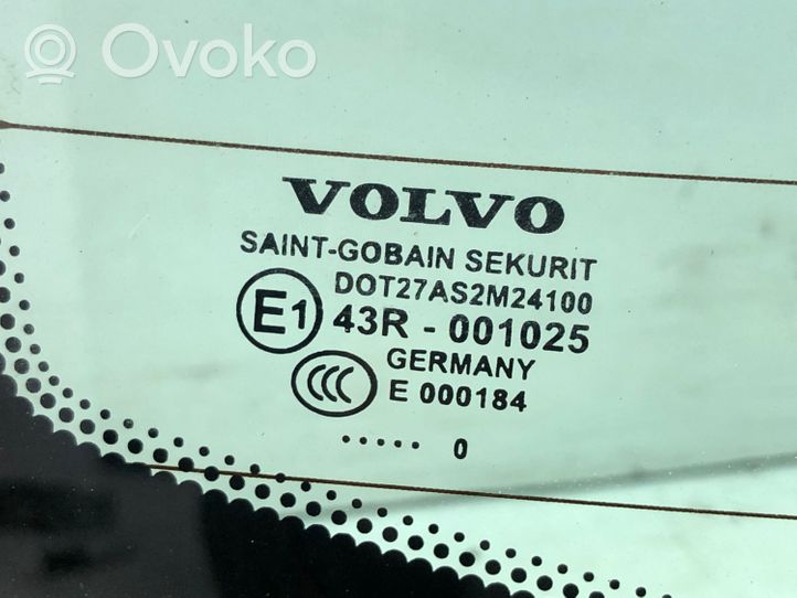 Volvo S40 Luna del parabrisas trasero 