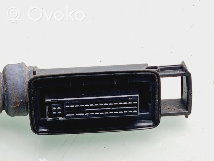 BMW 3 F30 F35 F31 Takaoven johtosarja 9286249