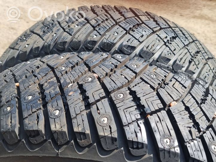 Fiat Fiorino Opony zimowe z kolcami C R15 GOODYEAR