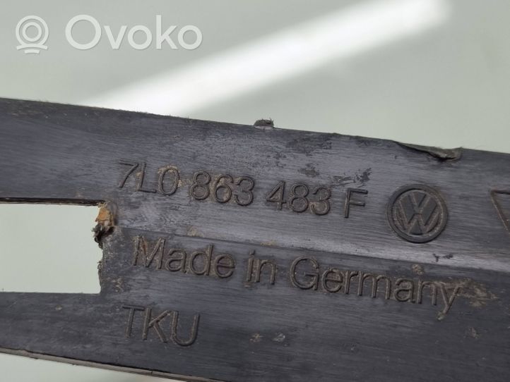 Volkswagen Touareg I Kojų erdvės šonine apdaila 7L0863483F