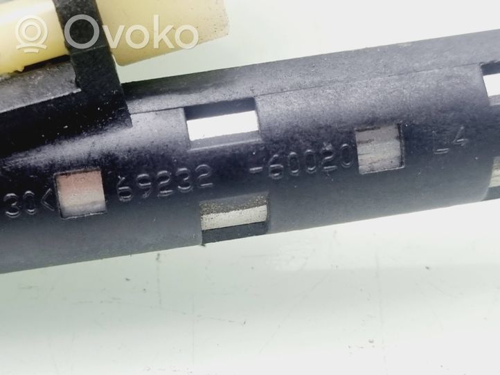 Toyota Land Cruiser (J150) Takaoven ulkokahva 6923260020