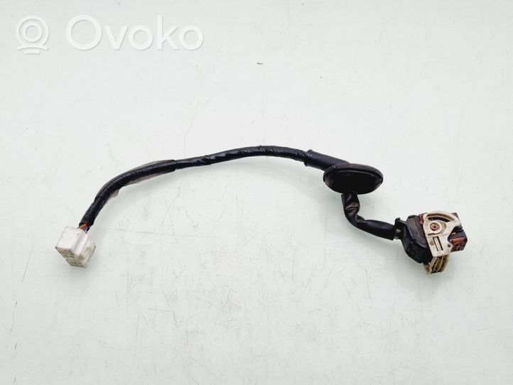 Subaru Outback Cablaggio freno a mano 26018AJ000