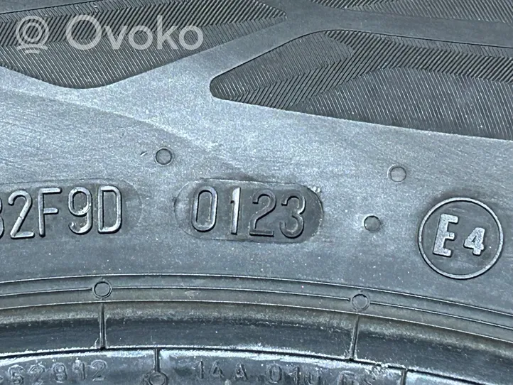 Toyota Yaris Opony letnie R15 CONTINENTAL