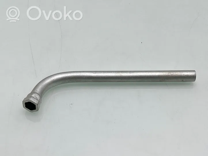 Volkswagen PASSAT B8 Chiave per dadi della ruota 4D0012219A