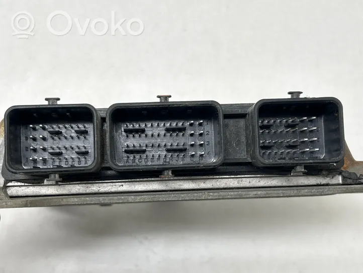 Nissan Qashqai Variklio valdymo blokas MEC940460